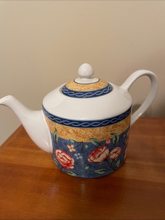 PTS International Other - PTS International Genuine Stoneware French Floral Pattern Teapot